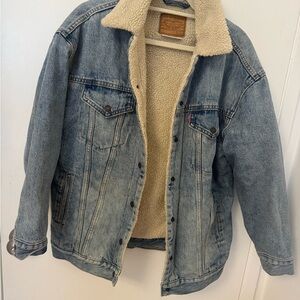 Levi’s Denim Sherpa Trucker Jacket (oversized)
